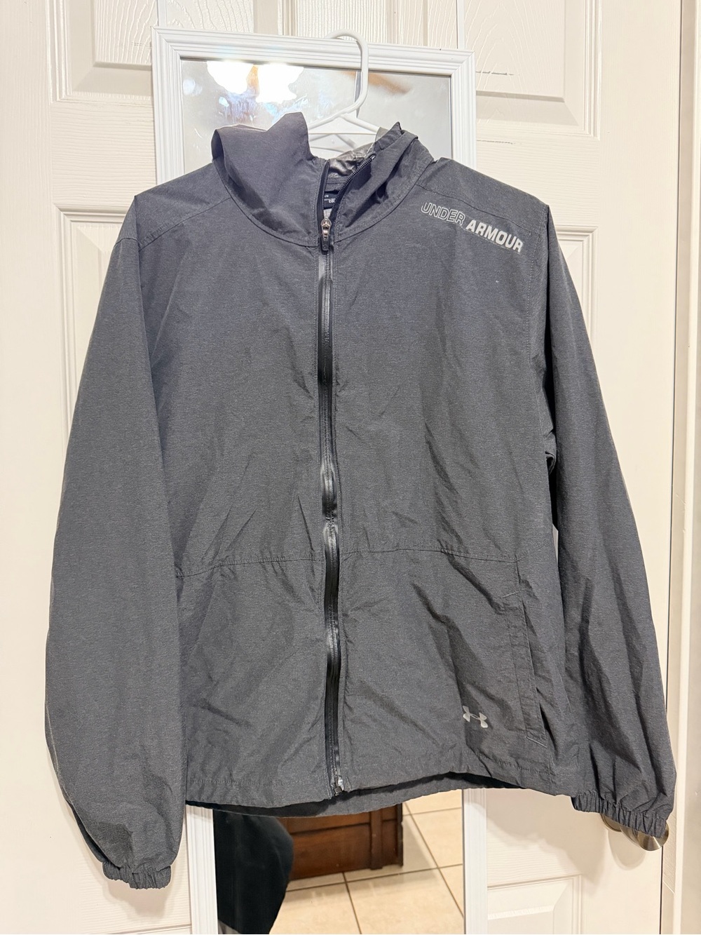 Under Armour Men's Black Hooded Windbreaker Jacket